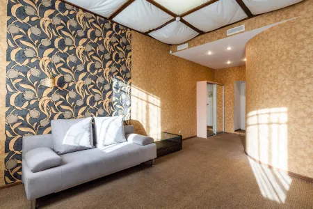 Верона Отели рядом с достопримечательностью «Выставочный зал»