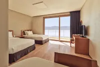Sono Calm Gyeongju Hotels near Tohamsan