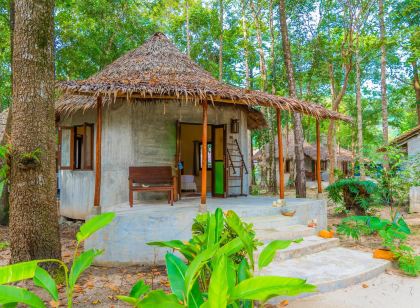 The Tropical Beach Resort
