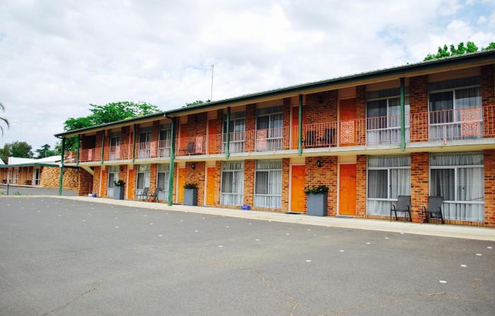 Cascades Motor Inn