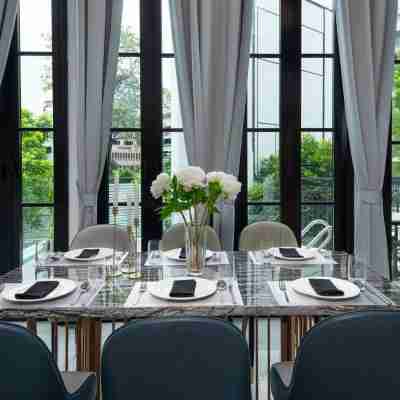 Stylish 7Beds Poolhouse with Cinema  Lift - 2min to BTS Dining/Meeting Rooms
