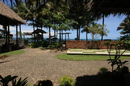 Bale Karang Cottages Отели в г. Pangandaran Regency