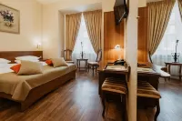 Hotel Vera Các khách sạn gần Nhà tù Kresty