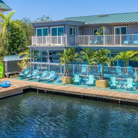 Latitude 26 Waterfront Boutique Resort - Bonita Springs