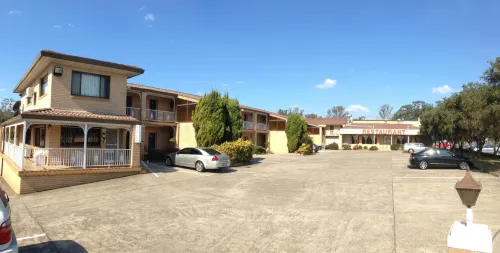 Alexander The Great Motel Hotels in Windsor