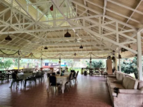 假日度假村林平