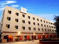 ASTER GRAND BY ZENQ SAKET Hotels near Saket