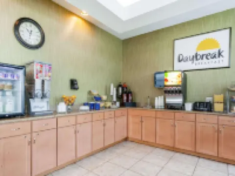 Days Inn by Wyndham Windsor Locks / Bradley Intl Airport Hotels in Windsor Locks