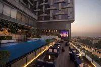 The Leela Ambience Convention Hotel Delhi - Romantic