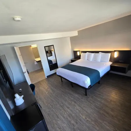 Motel 6 Los Angeles, CA - Downtown Отели рядом с достопримечательностью «Кореатаун»