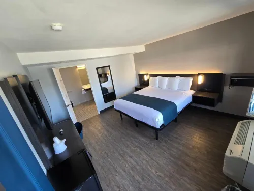 Motel 6 Los Angeles, CA - Downtown - Motels