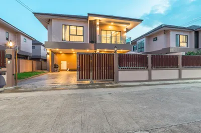 Southern Peak Pool Villa Huay Yai Pattaya Hotels in Huai Yai