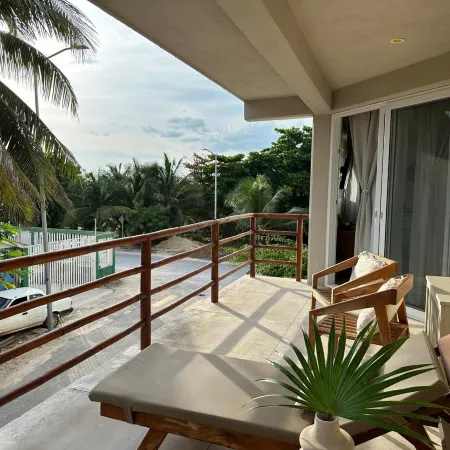 Noah Beach Hotel & Suites