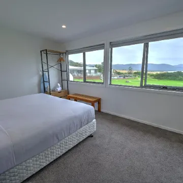 Diamond Island Resort, Restaurant & Bar and Penguin Show