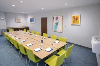 Holiday Inn Express & Suites ST. PAUL - WOODBURY by IHG