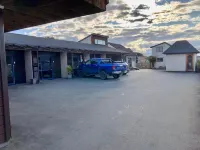 Alpine Motel - Pysäköinti