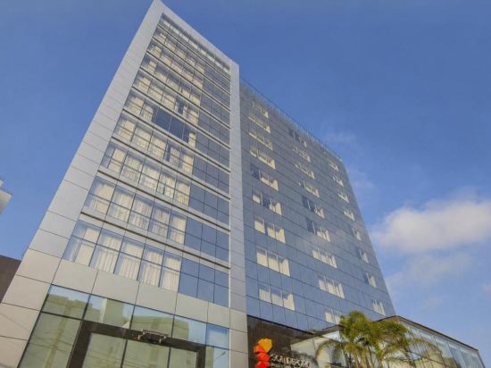 Sol de Oro Hotel & Suites