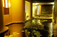 The Beach Cabanas Retreat & Spa - Hot Springs