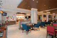 Holiday Inn Express & Suites Johnstown