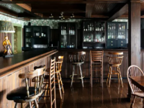 Bluebird Ocean Point Inn