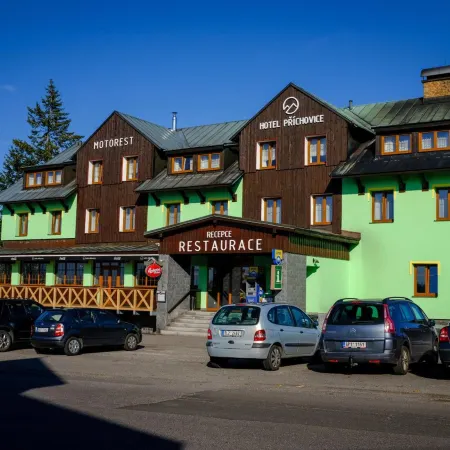 Hotel Prichovice Отели в г. Яблонец-над-Нисоу