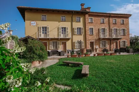 La Casa di Alice Отели в г. Монтекьяро-д’Асти