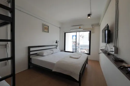 Labkoff Cafe and Hostel