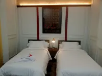 Mruyung Guest House Kota Lama Banyumas Mitra RedDoorz Hotel a Panican