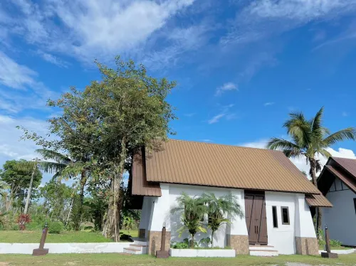 The Green Season Resort Chiang Rai Hotels in Mae Chan