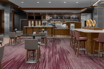 バー コートヤード・ヒューストン・ケイティ・ミルズの写真