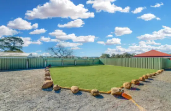 マルーラン ステイズ バジェリーズ・スプール・ウォーキング・トラック周辺のホテル