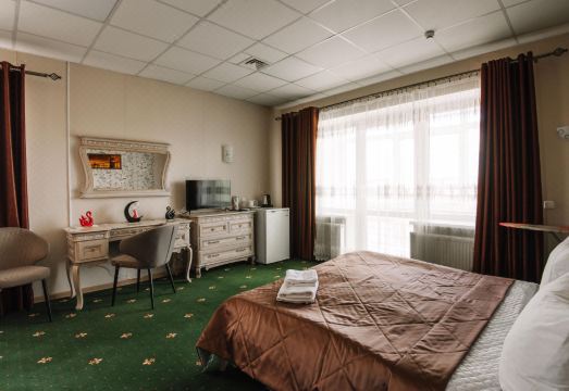 Sun Hotel 주변 명소