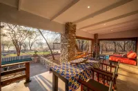 Foxy Crocodile Bush Lodge & Kruger Safaris - Lodges