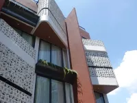 La Cama Boutique Hotel Hotels near Tjendana Bistro