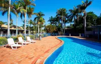 Nightcap at Kondari Resort - Rooftop Pools