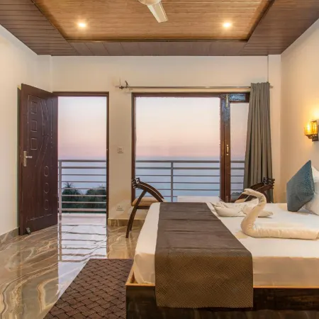 Vansathli I Near Mall Road Kasauli I Open Garden & Rooftop