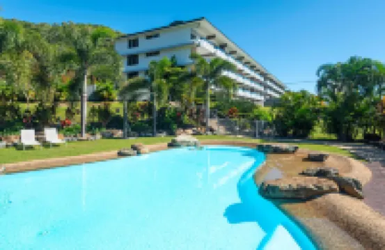 Lagoon Beachfront Lodge 005 on Hamilton Island by HamoRent