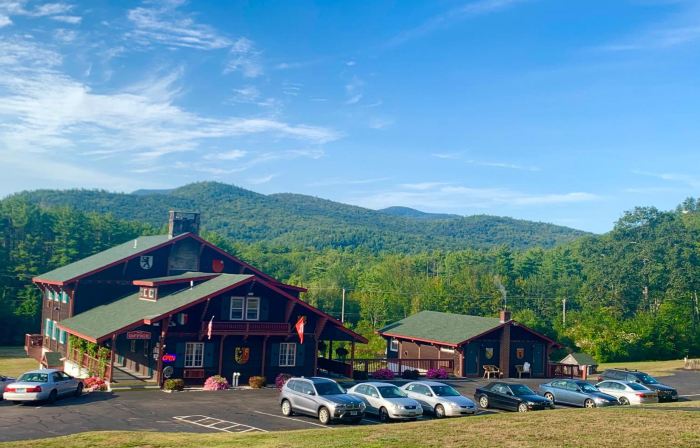 Swiss Chalets Village Inn
