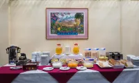 La Maison Boutique Hotel - Breakfast