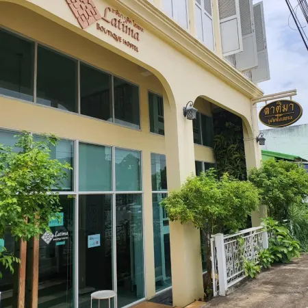 Latima Boutique Hostel Отели рядом с достопримечательностью «Военный музей JEATH»