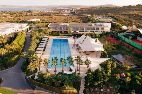 Hiddenbay Teos Hotel