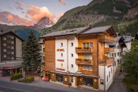 Hotel Cheminee Hotels near Zermatt Railway Station