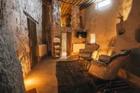 Saliche Cave Suite Hotel a Nar