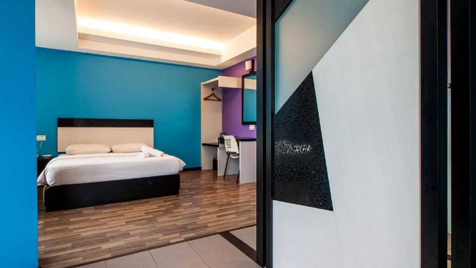 E Hotel