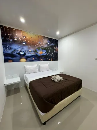 Hotel Lumajang Khayyira Отели рядом с достопримечательностью «Masjid Al-Itqon»