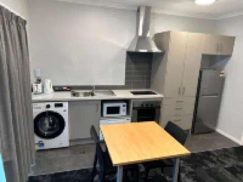 Lorne Apartments