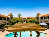 Vineyard Court Designer Suites Hotel Hotels near Bee Creek Park