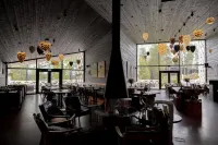 Arctic TreeHouse Hotel - Frühstück