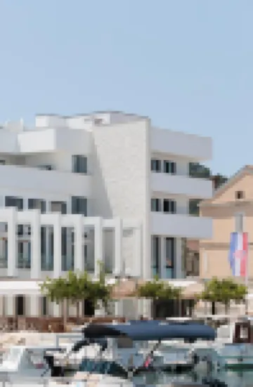 Hotel Preko Ugljan, Curio Collection by Hilton فنادق في 