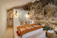Xuq Lomas de Ruvira Hotels in 